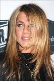 Jennifer Aniston con pullover de Cuello Negro